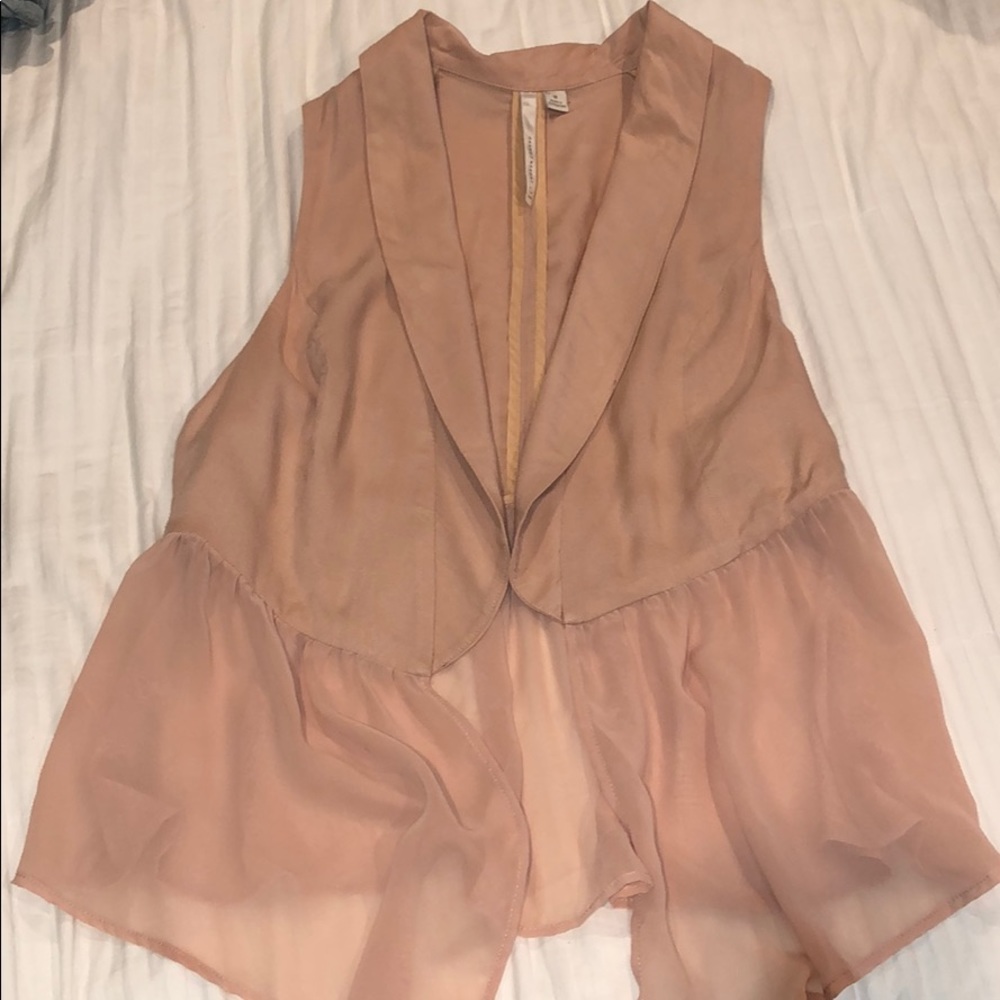 LC Lauren Conrad used flowing beige vest!!
